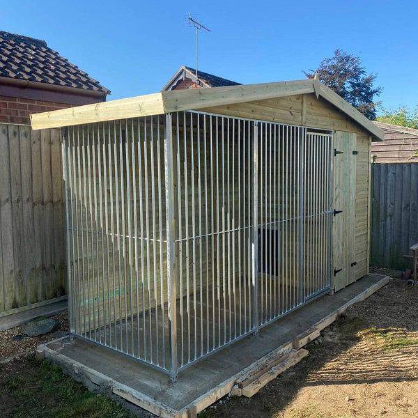 10 X 4 ft Single Dog Kennel | Installation Included - Kennel Company