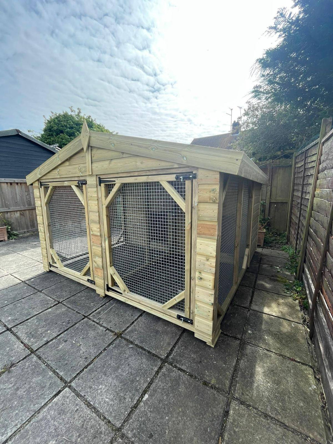 10 X 10 ft Duo Dog Kennel  / Animal Housing - Kennel Company