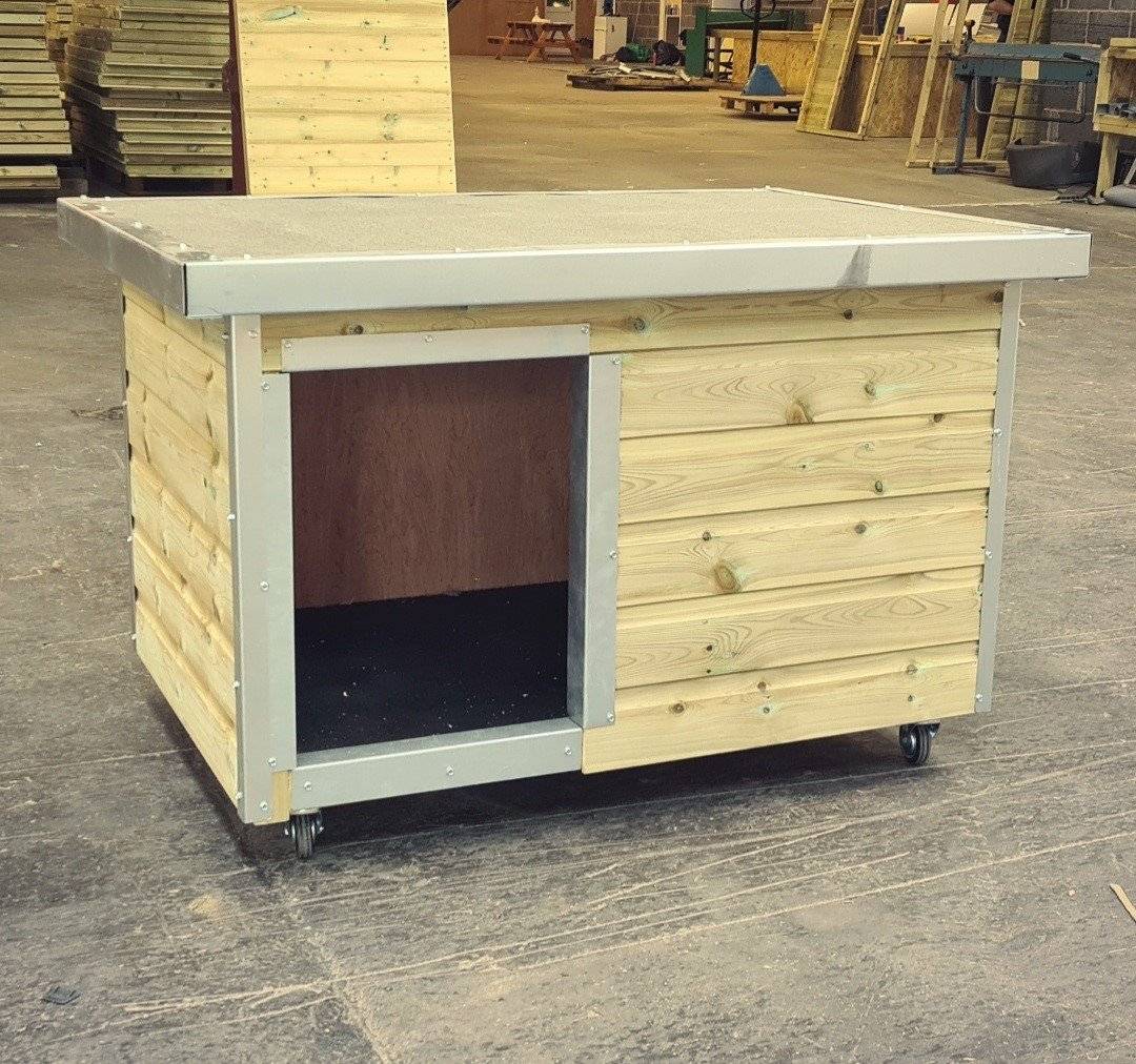 Premium Timber Cabin - Kennel Company